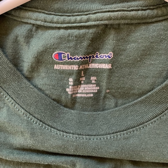 Champion Men’s Tshirt Color Green Size Large. Good condition - Picture 3 of 4